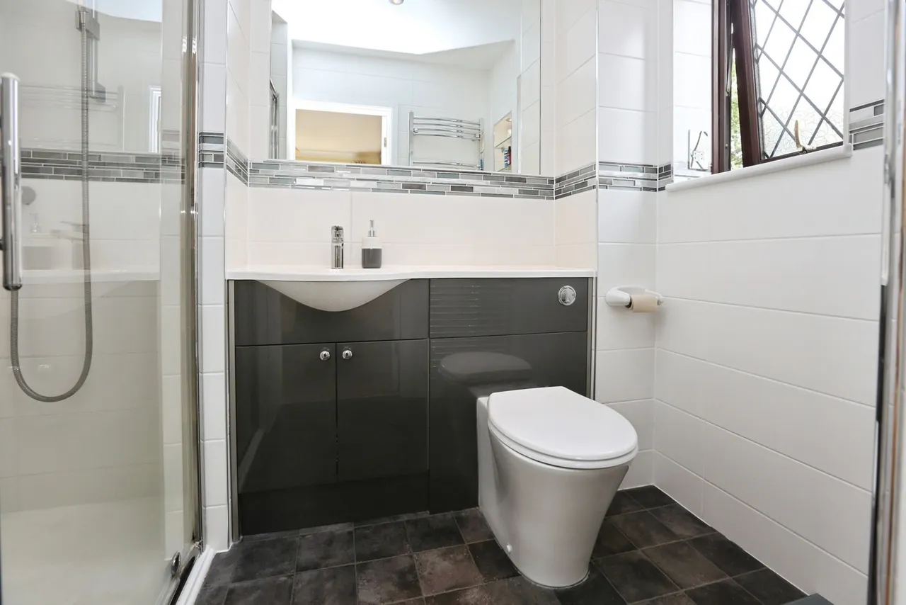 Brook Lane, Sarisbury Green, SO31, photo 22