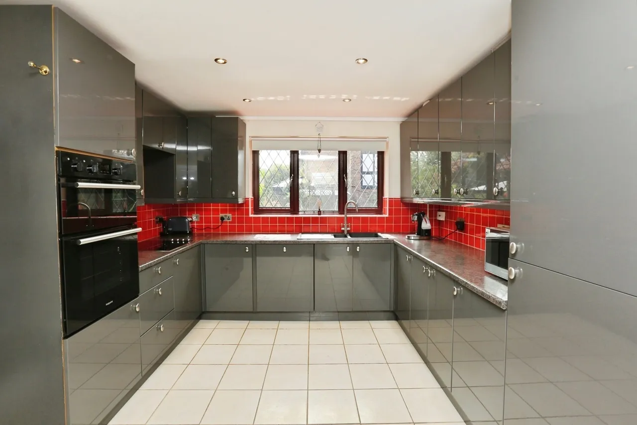 Brook Lane, Sarisbury Green, SO31, photo 12