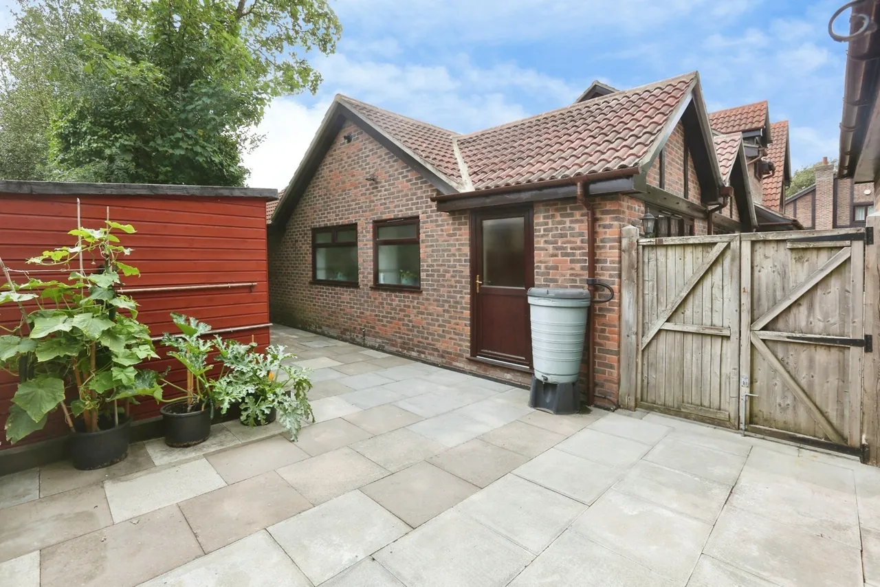 Brook Lane, Sarisbury Green, SO31, photo 29