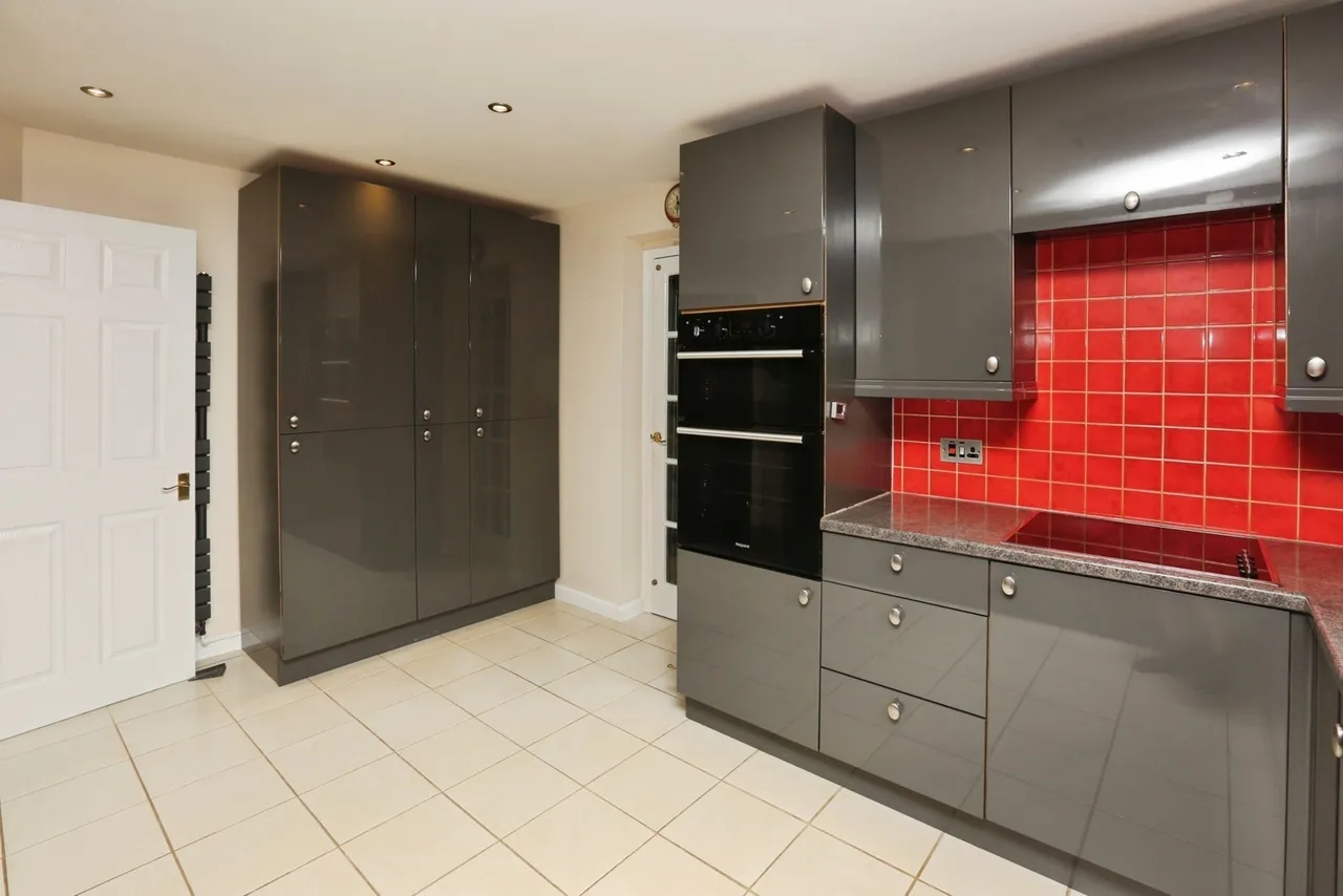 Brook Lane, Sarisbury Green, SO31, photo 13
