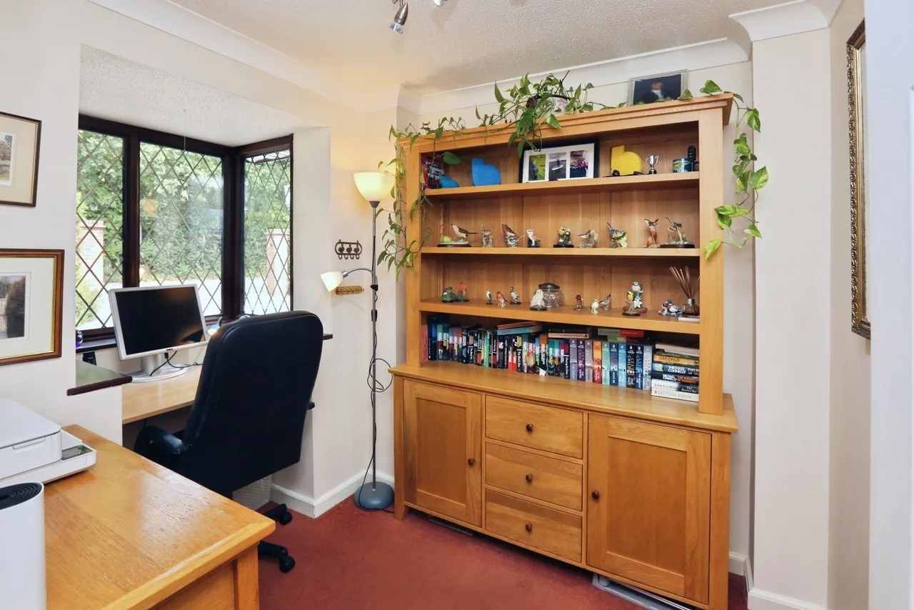 Brook Lane, Sarisbury Green, SO31, photo 18
