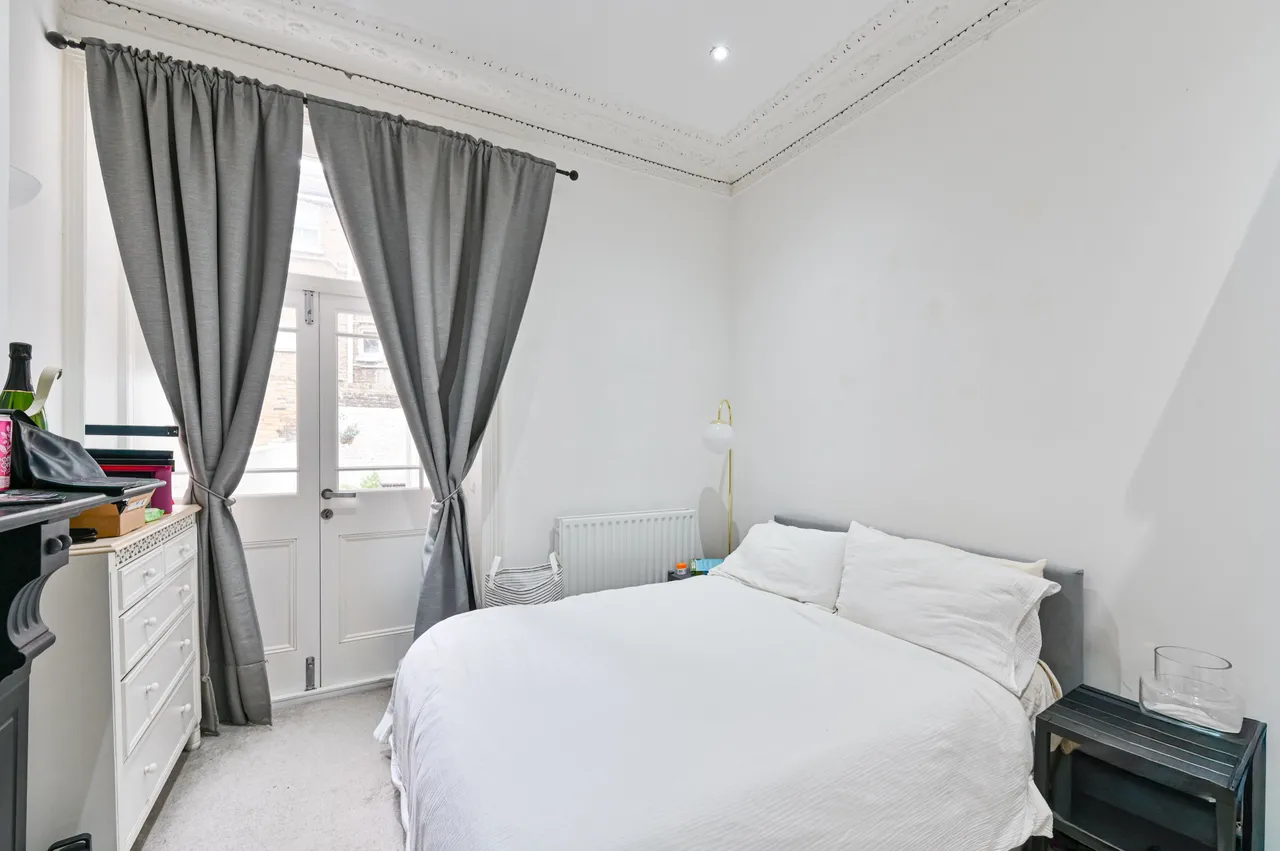 45a Mayflower Road, London, photo 2