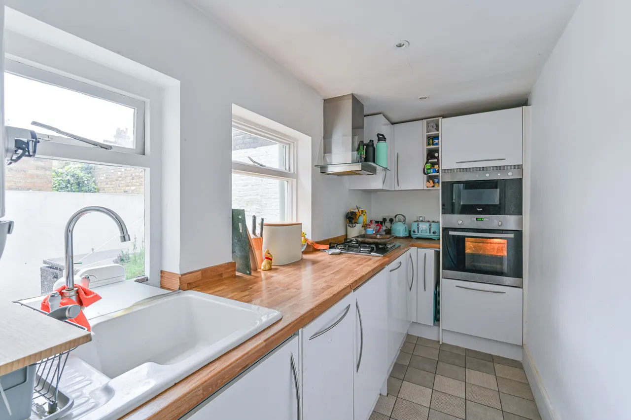45a Mayflower Road, London, photo 9