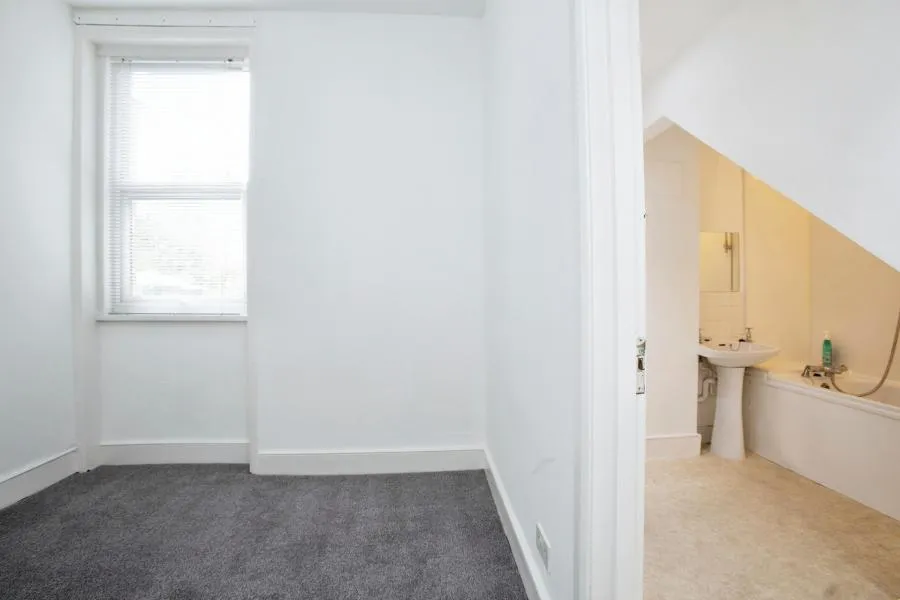 Earlham Grove, London, E7, photo 10