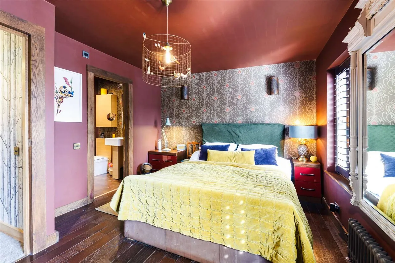 Battersea High Street, London, SW11, photo 5