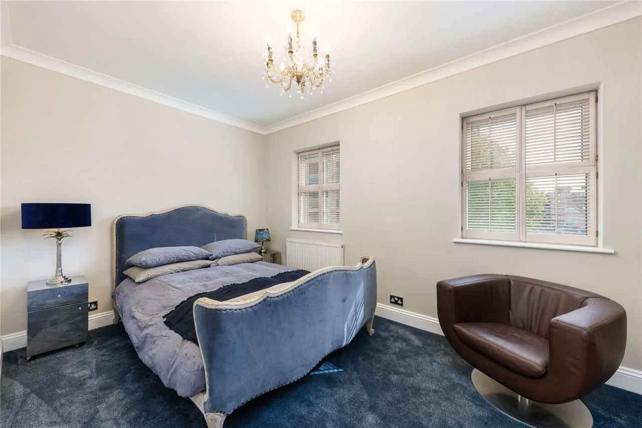 Battersea High Street, London, SW11, photo 6
