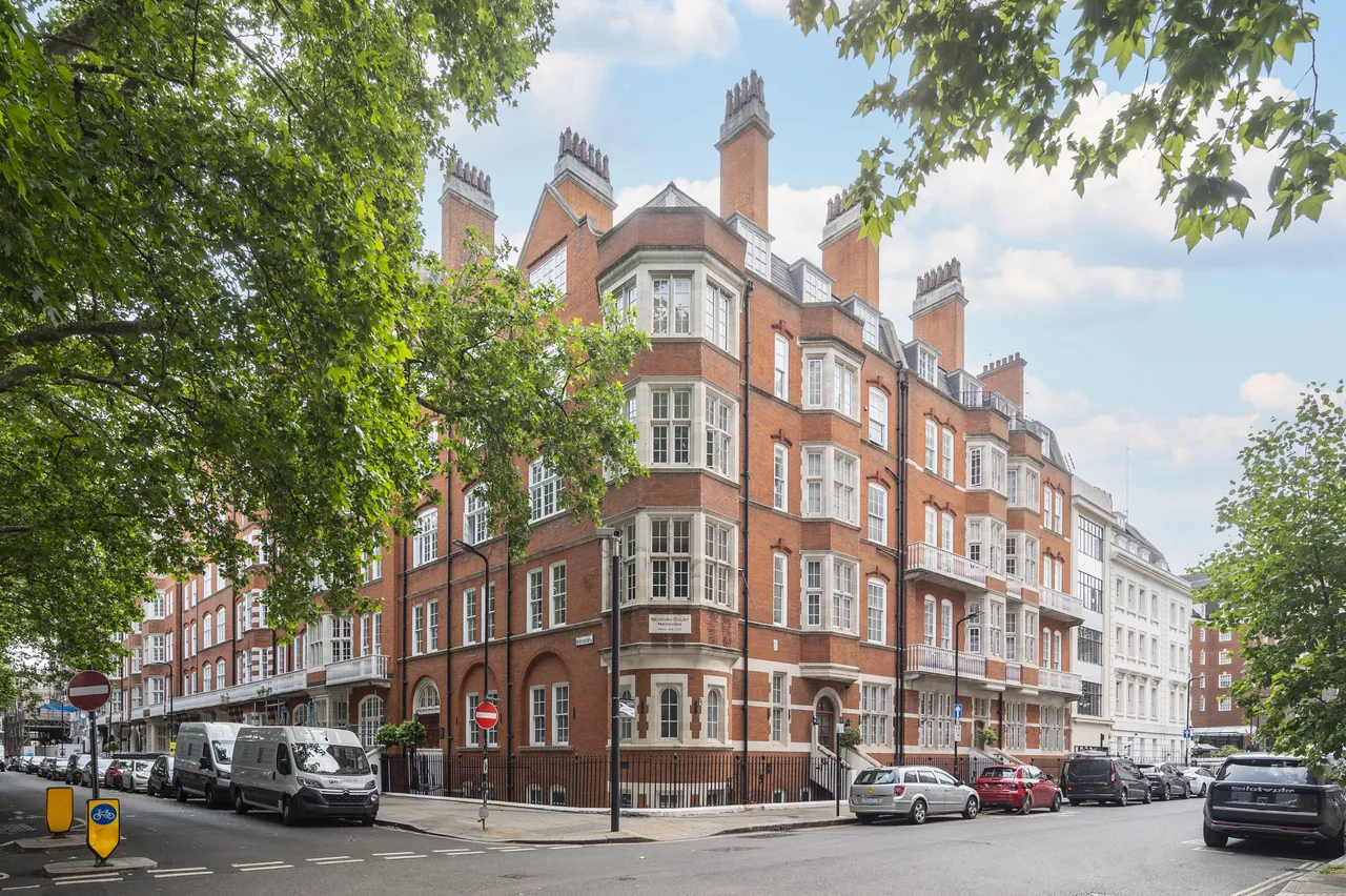 1 bed flat to rent — 50a Bedford Court Mansions, Bedford Avenue, London