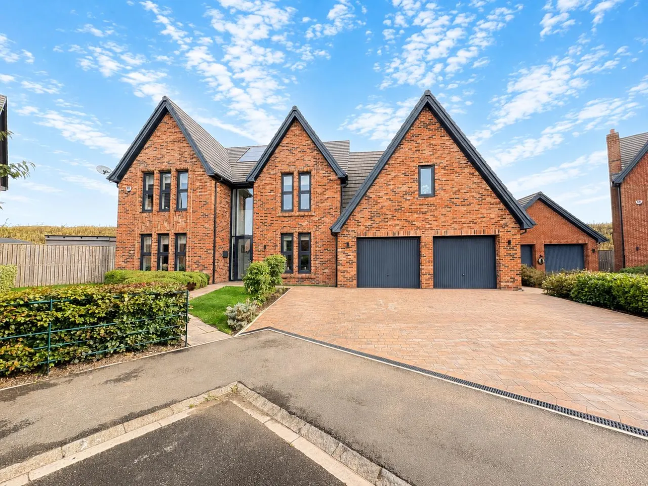 5 bed house for sale, Black Spruce Close, Wynyard, TS22