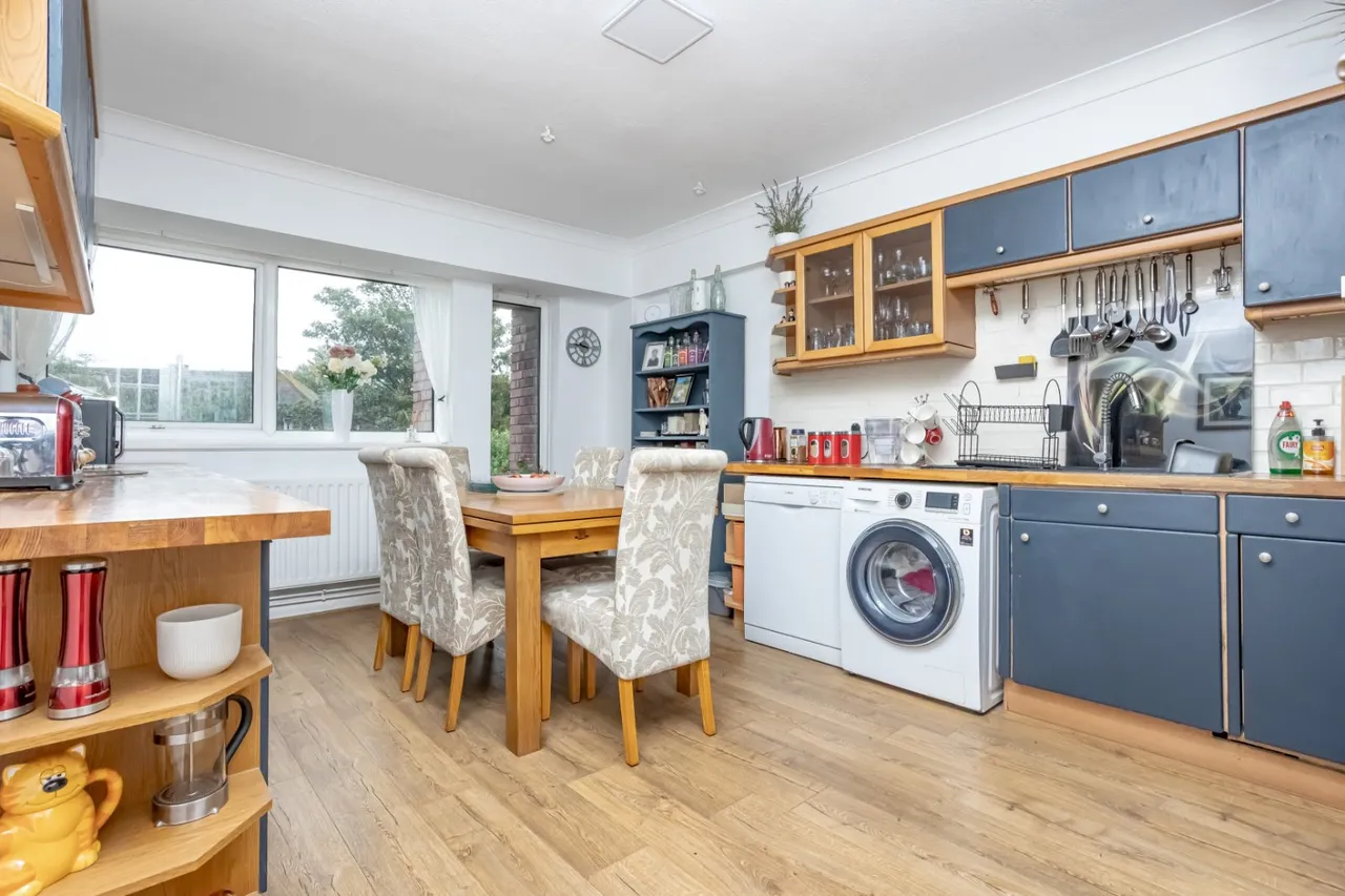 Station Road, Birchington, CT7, photo 3