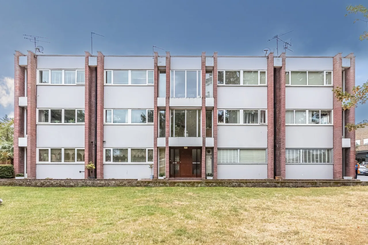 2 bed flat for sale, Station Road, Birchington, CT7