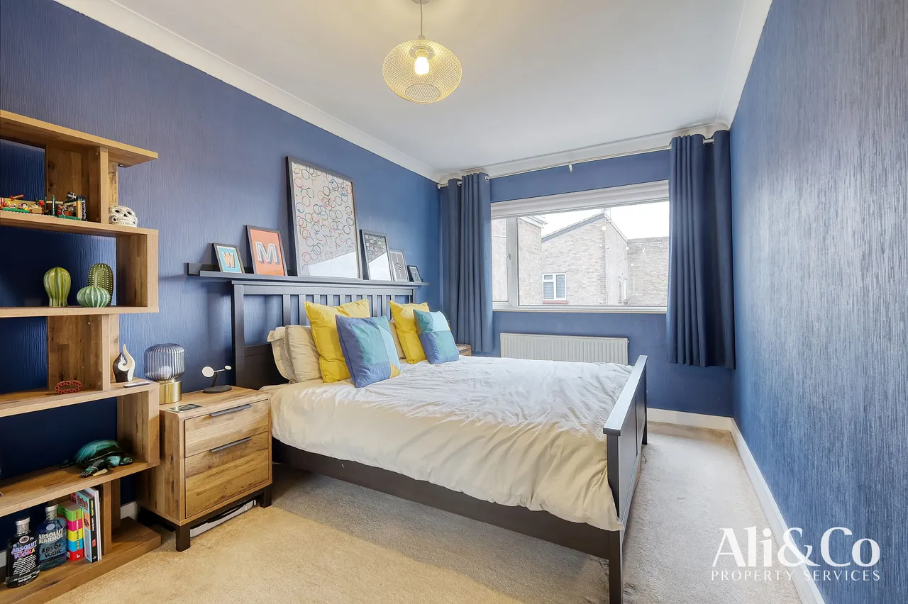 Oxwich Close, Stanford-le-Hope, Essex, SS17 7JZ, photo 6