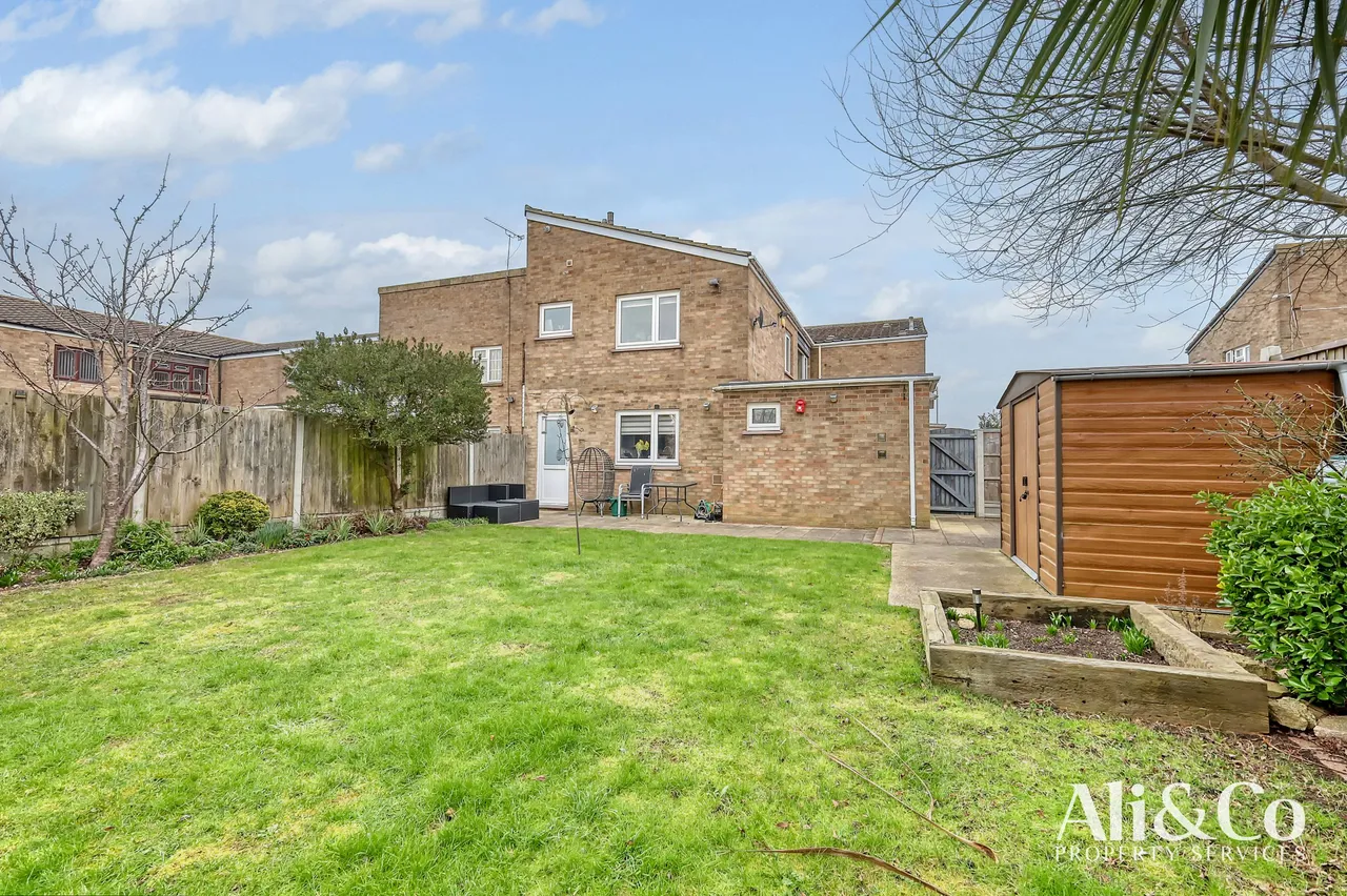 Oxwich Close, Stanford-le-Hope, Essex, SS17 7JZ, photo 17
