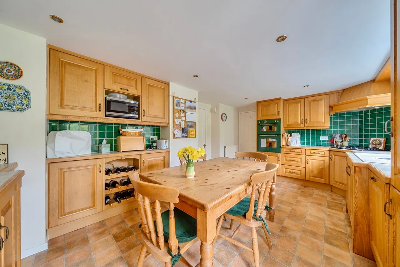Sway, Lymington, SO41, photo 3