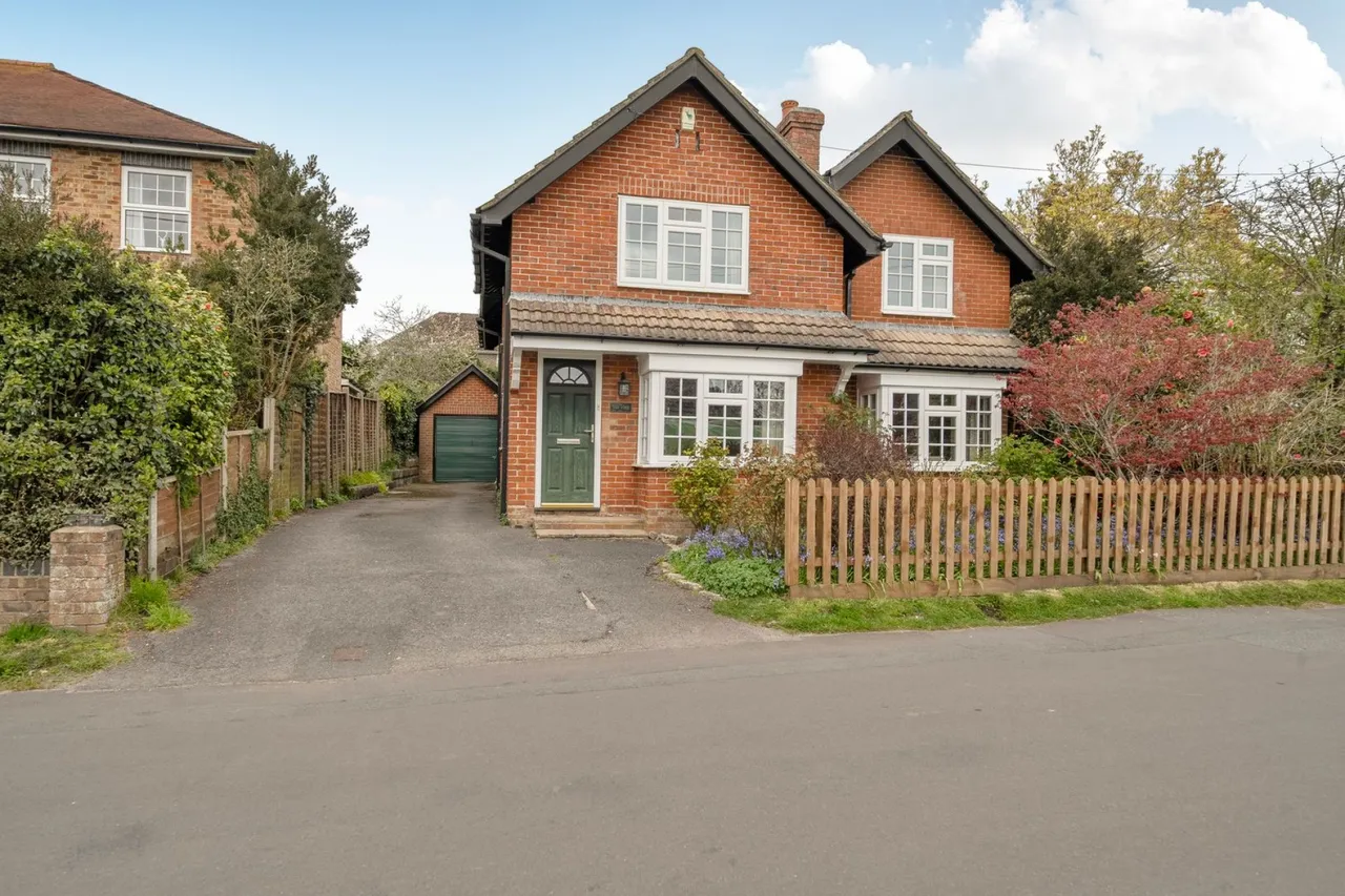 4 bed house for sale, Sway, Lymington, SO41