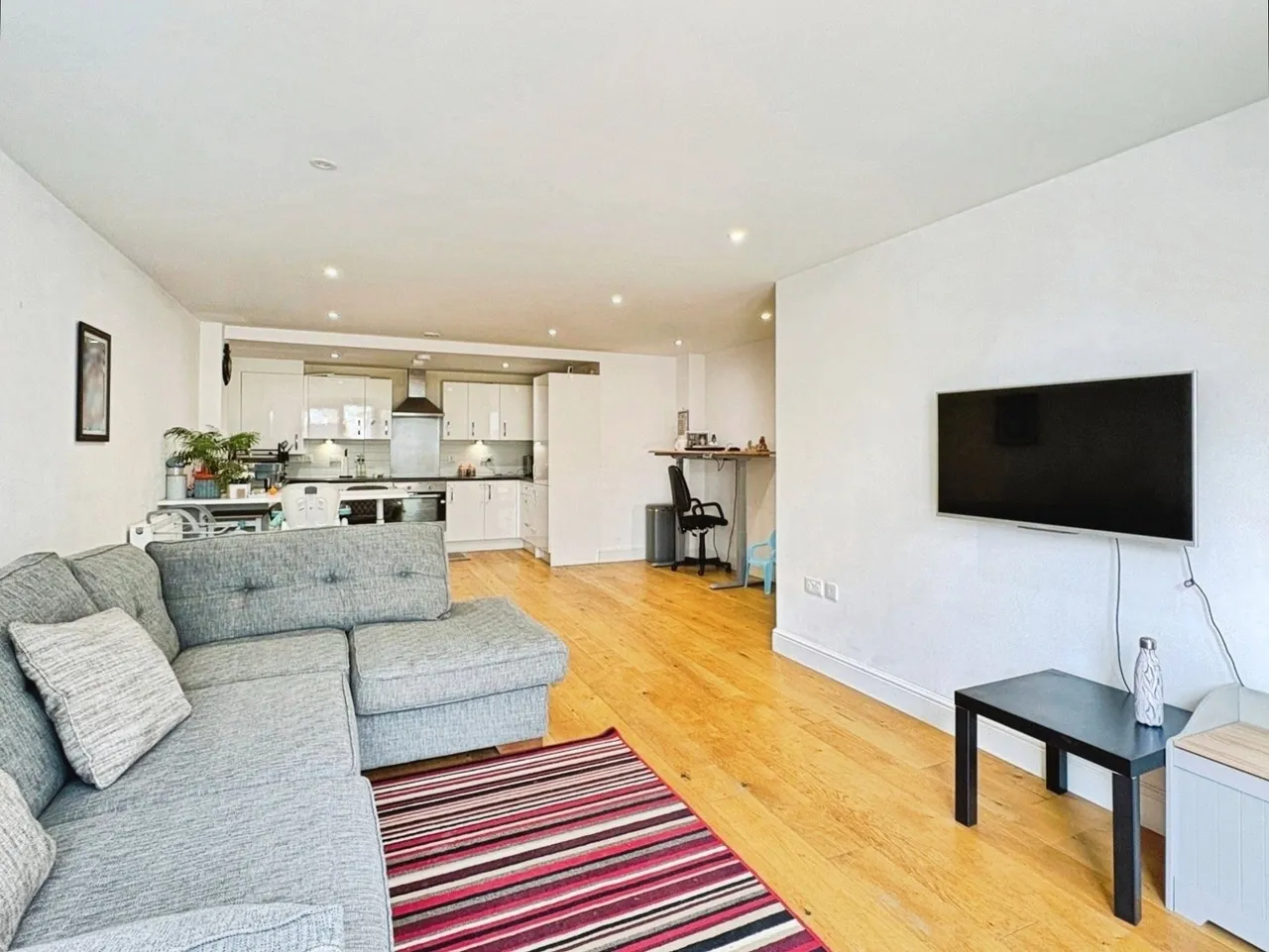 Exchange Close, Aldershot, GU11, photo 2