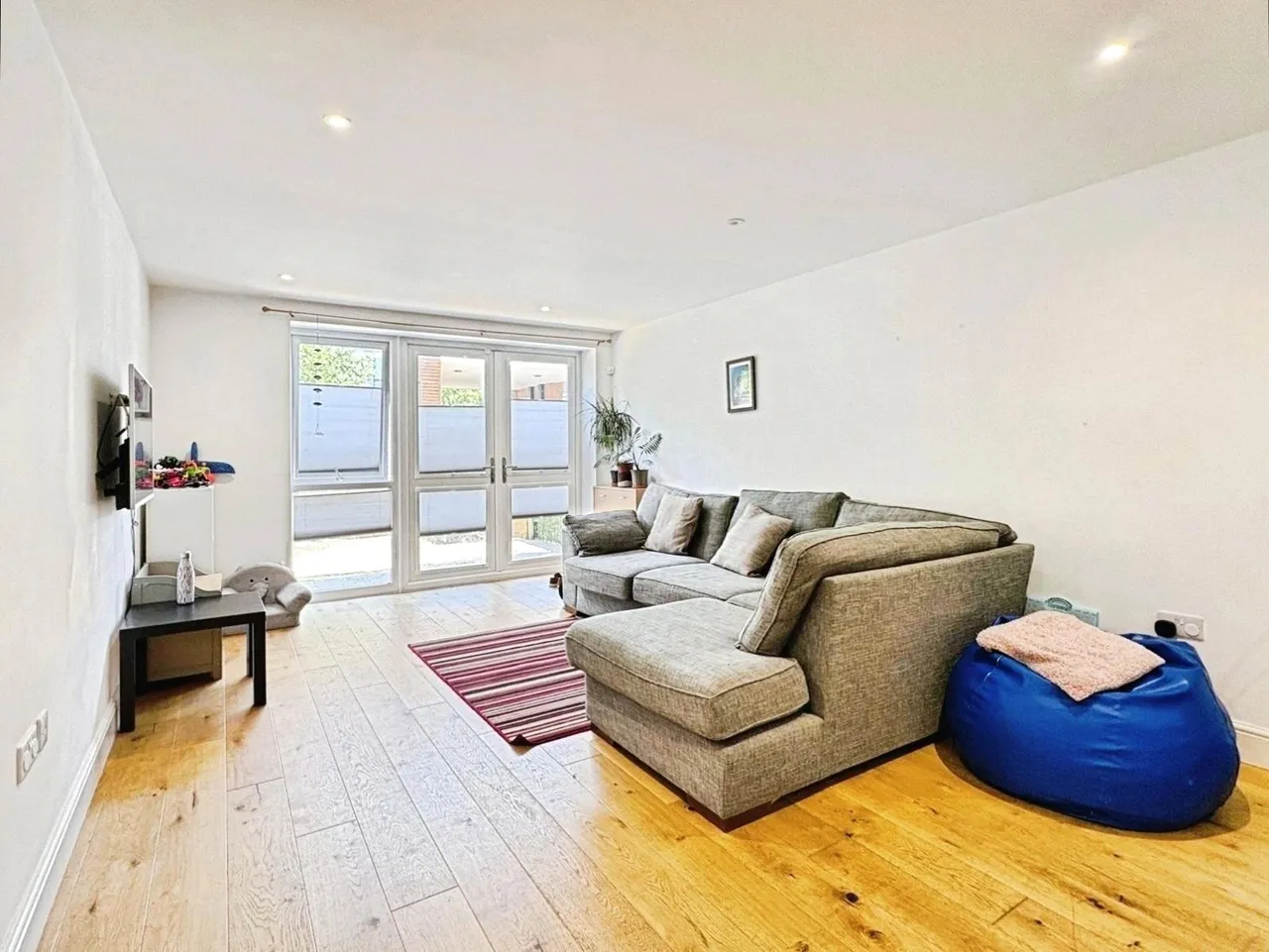Exchange Close, Aldershot, GU11, photo 8