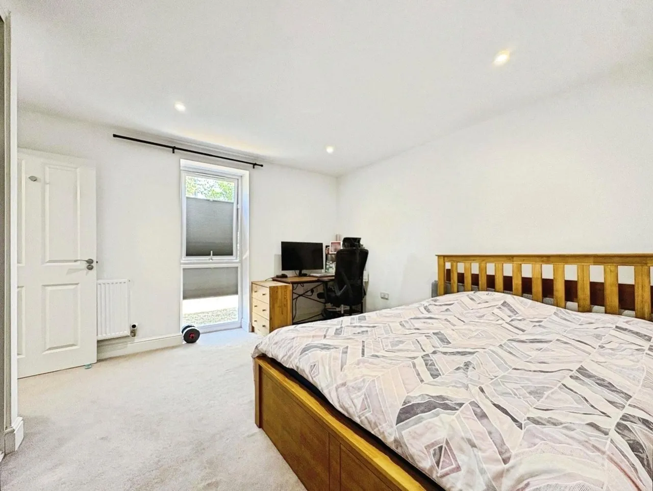 Exchange Close, Aldershot, GU11, photo 5