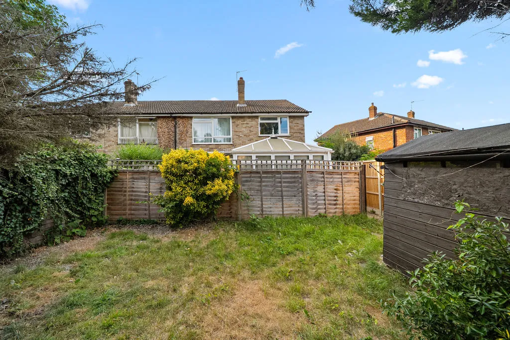 Felcott Close Hersham, Walton-On-Thames KT12 5NT, photo 10