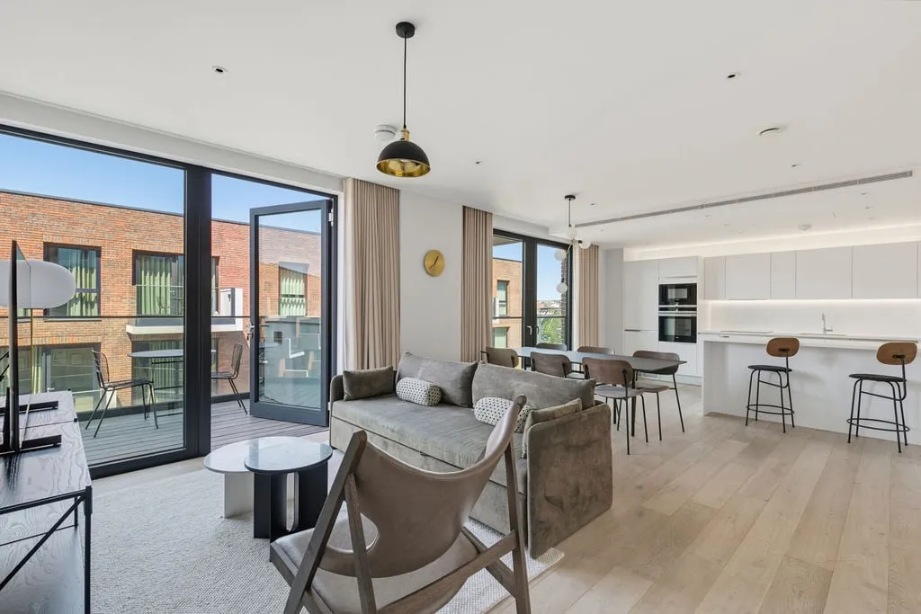 2 bed flat to rent, Water Lane, London, NW1