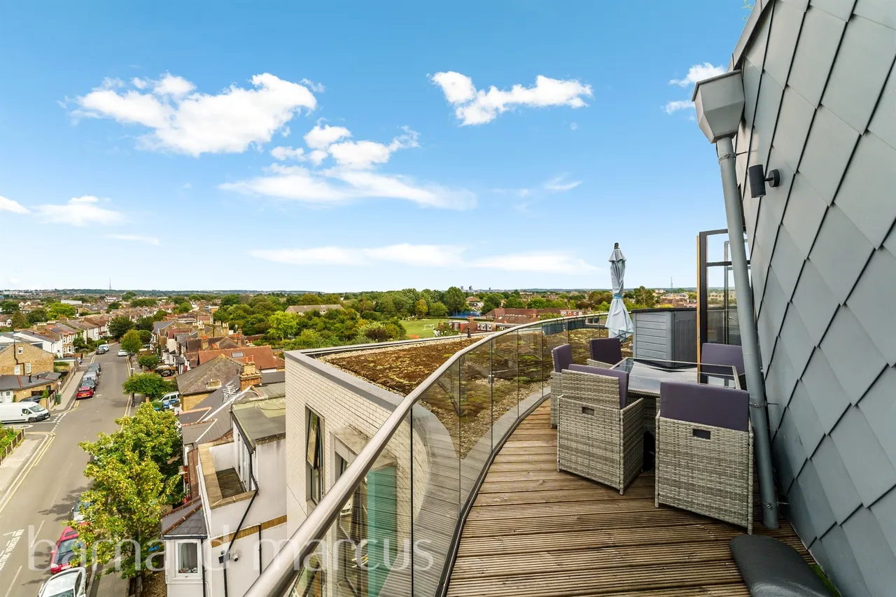 Cavendish Road, London, SW19, photo 2