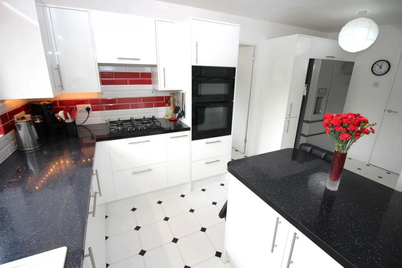 Lavender Close, Thornbury, BS35, photo 8