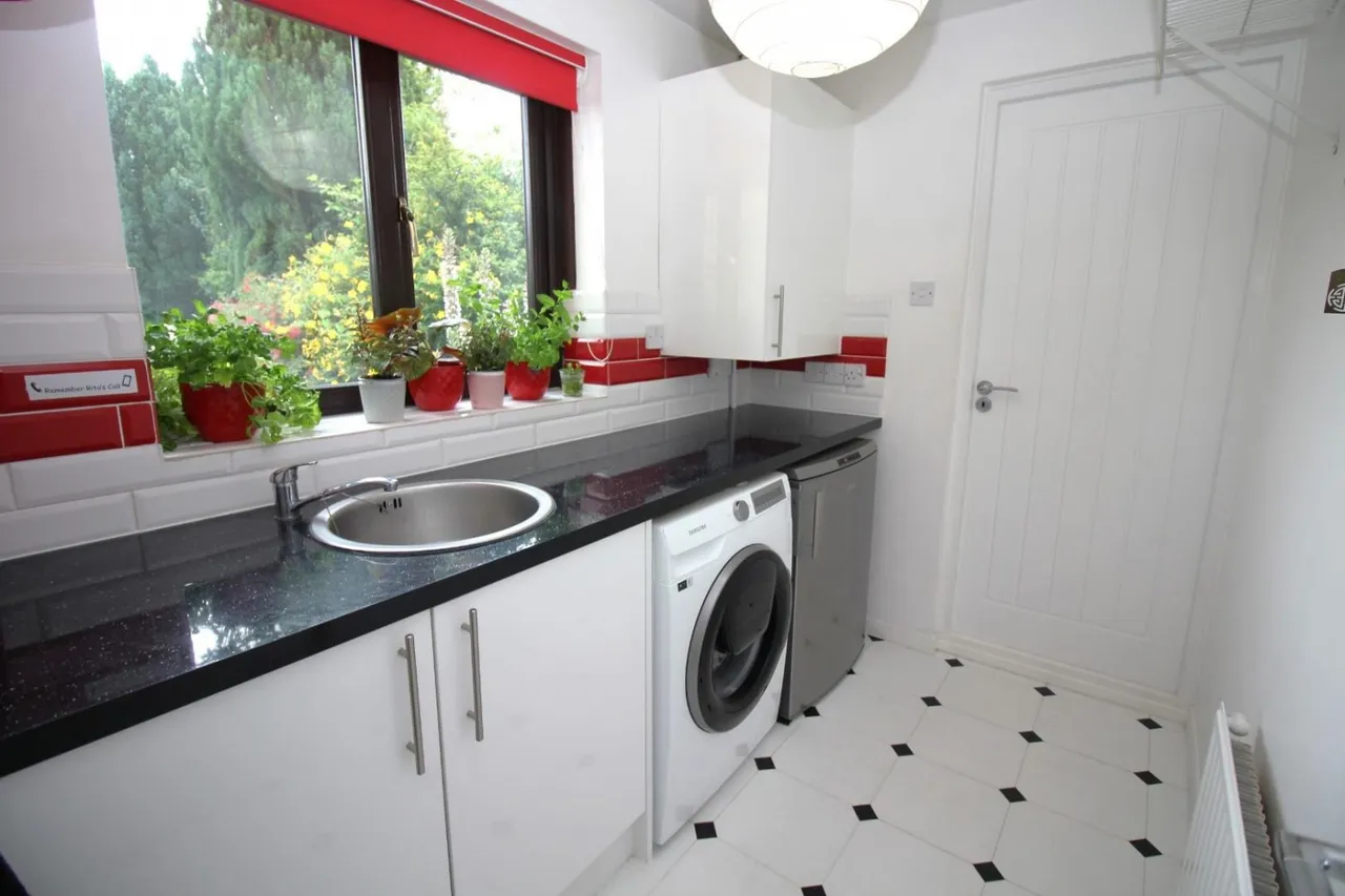 Lavender Close, Thornbury, BS35, photo 9