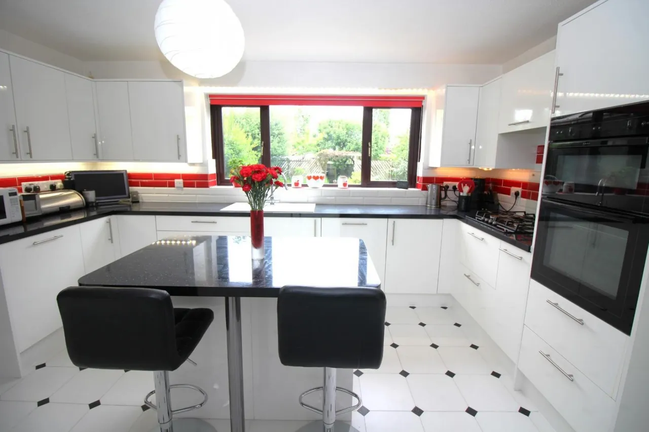Lavender Close, Thornbury, BS35, photo 6
