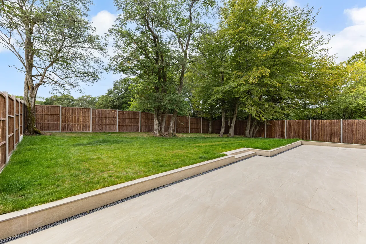 Russley Acres, Partridge Lane, Horsha..., photo 8