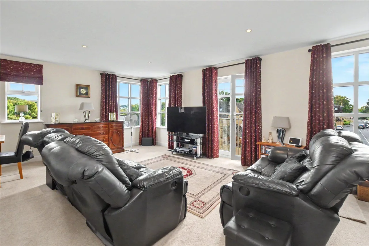 High Royds Drive, Menston, LS29, photo 8