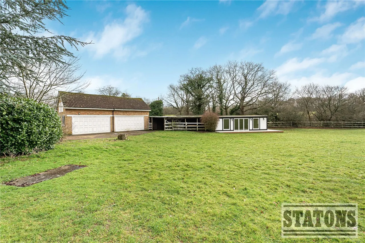Foxes Lane, Welham Green, North Mymms, Hatfield, AL9 7BA, photo 37