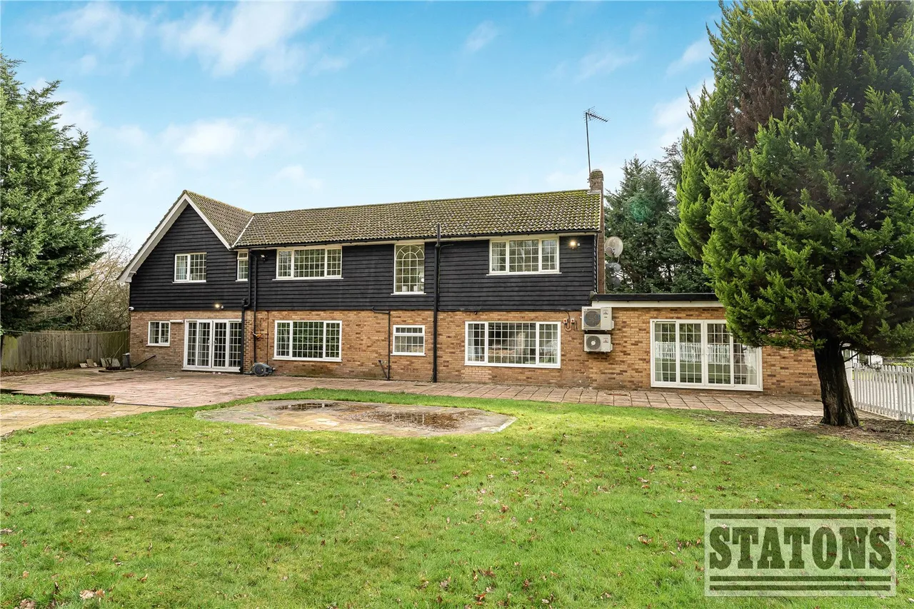 Foxes Lane, Welham Green, North Mymms, Hatfield, AL9 7BA, photo 32