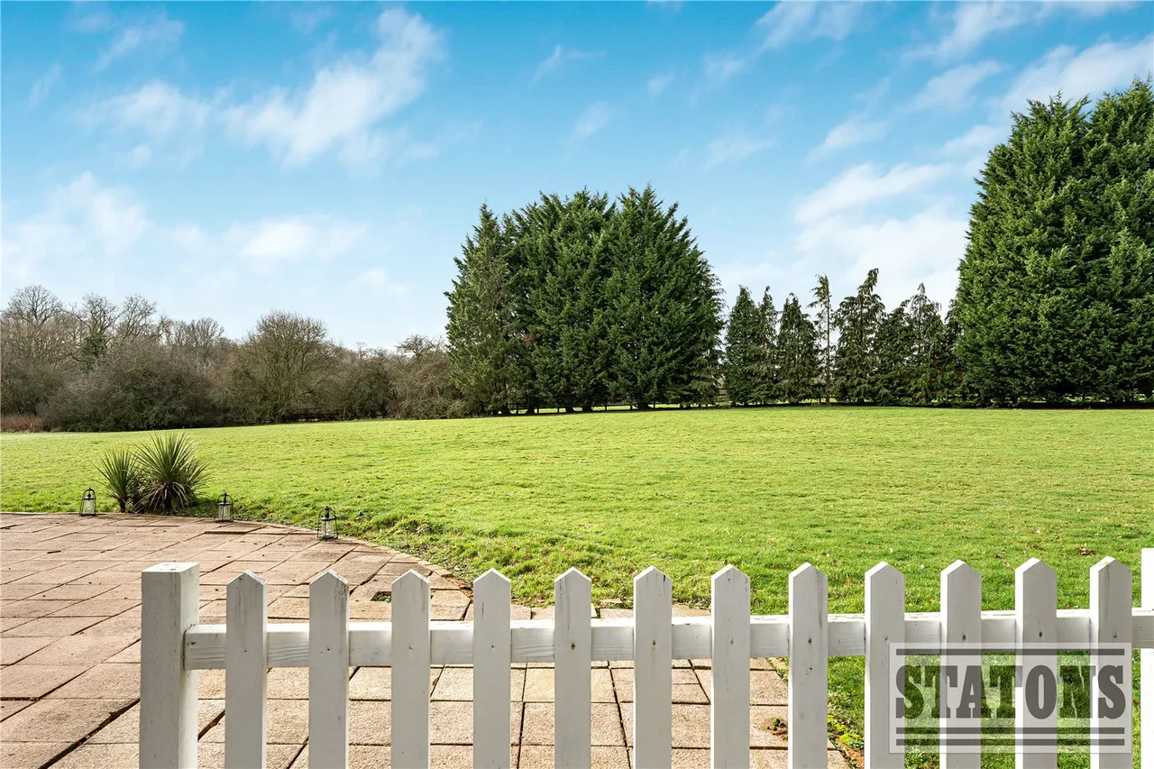 Foxes Lane, Welham Green, North Mymms, Hatfield, AL9 7BA, photo 42