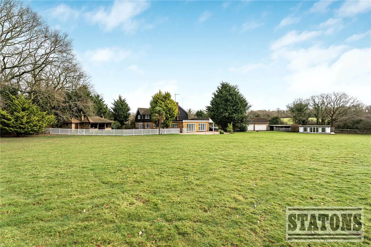 Foxes Lane, Welham Green, North Mymms, Hatfield, AL9 7BA, photo 5