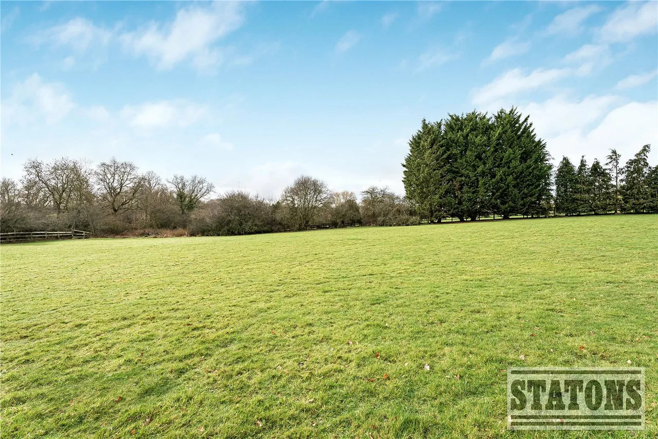 Foxes Lane, Welham Green, North Mymms, Hatfield, AL9 7BA, photo 43