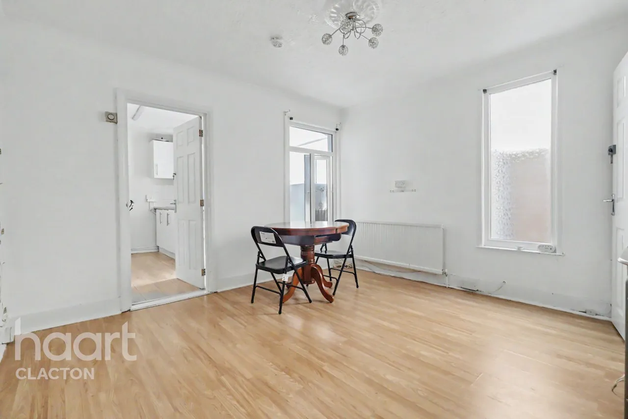 Agincourt Road, Clacton-On-Sea, CO15, photo 3
