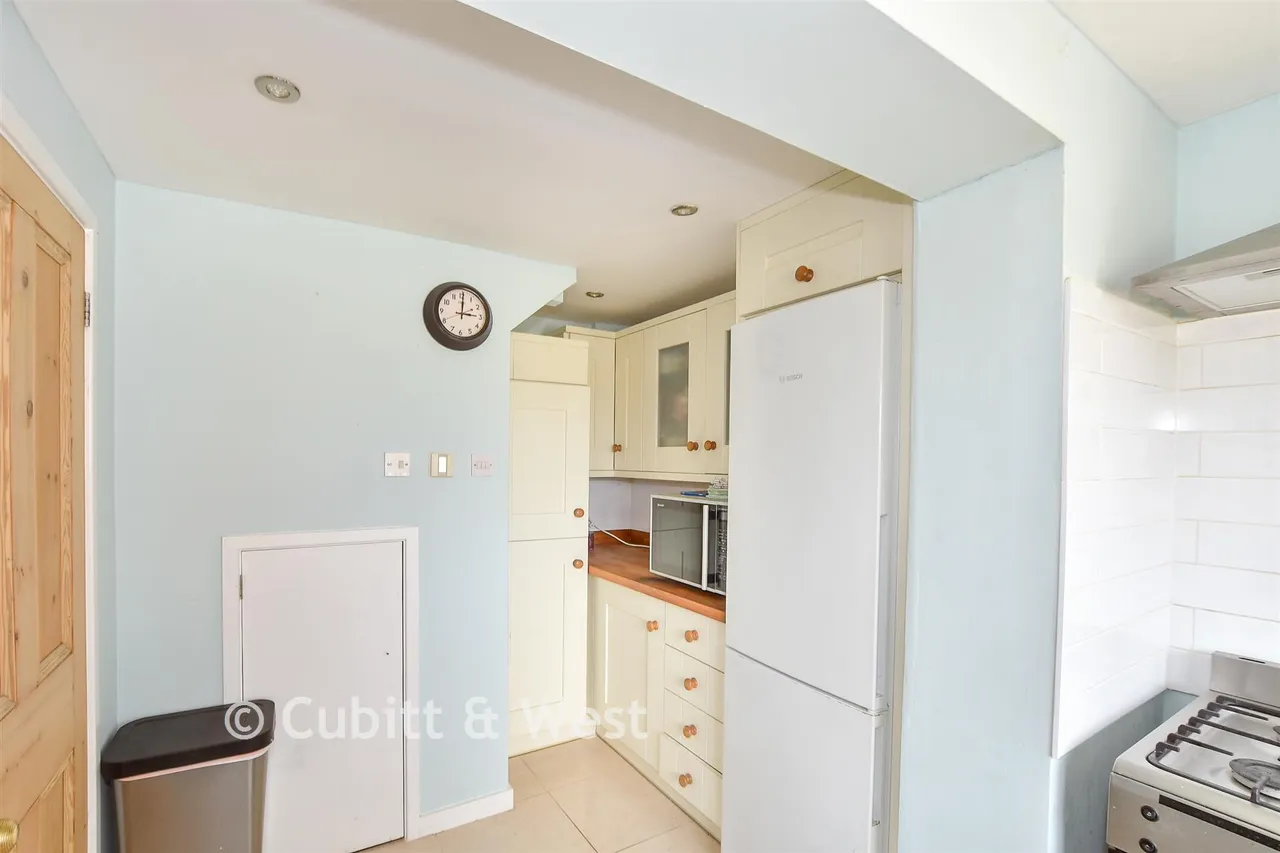 Haywards Heath Road, Balcombe, RH17, photo 6