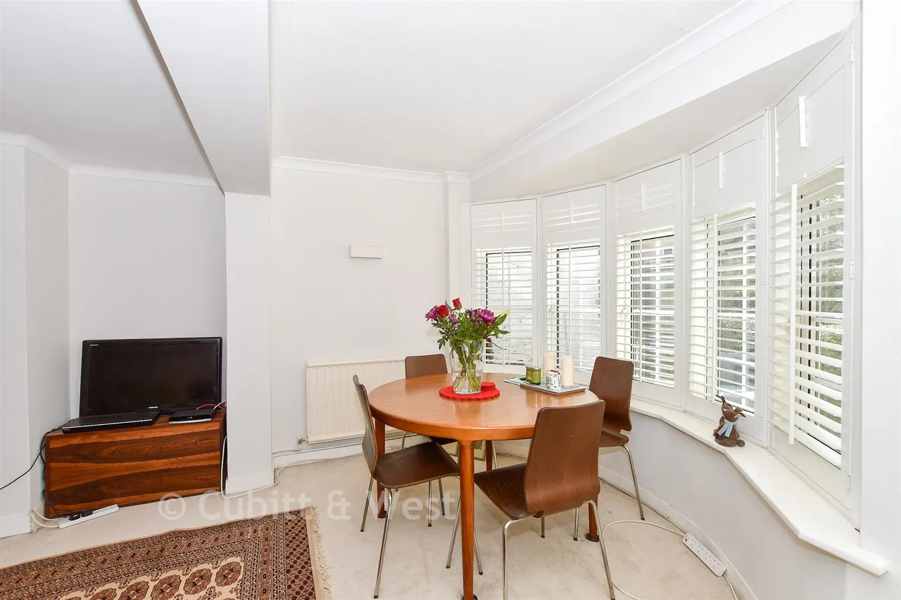 Haywards Heath Road, Balcombe, RH17, photo 3