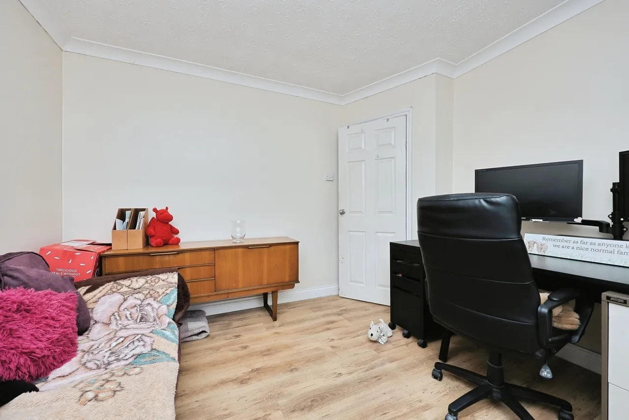 Theobald Road, NORWICH, Norfolk, NR1, photo 7