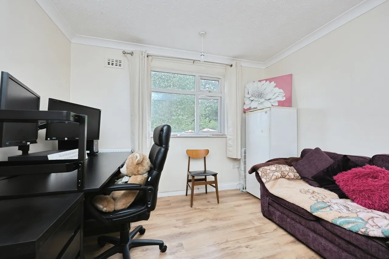 Theobald Road, NORWICH, Norfolk, NR1, photo 8