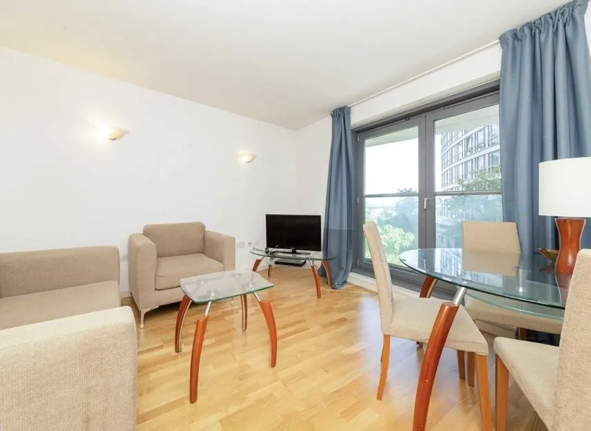 Fairmont Avenue, Canary Wharf, E14, photo 2
