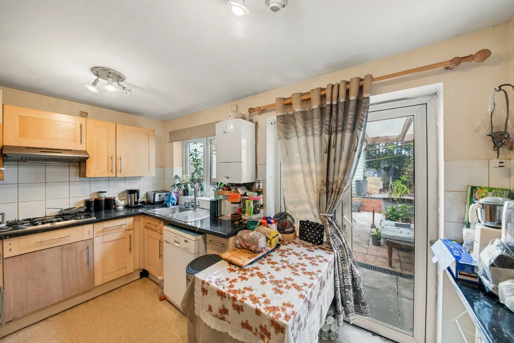 Lancaster Road, Northolt, UB5, photo 4