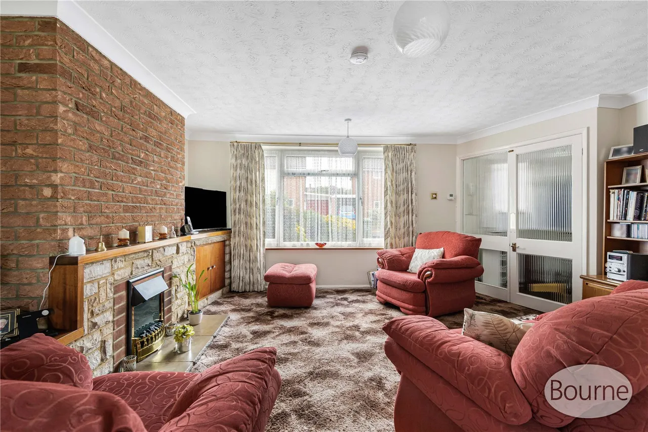 York Road, Ash, GU12, photo 2