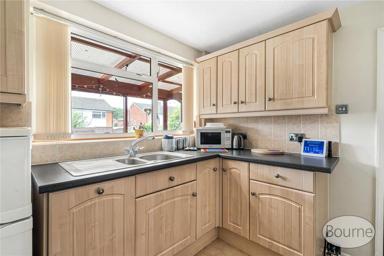 York Road, Ash, GU12, photo 24