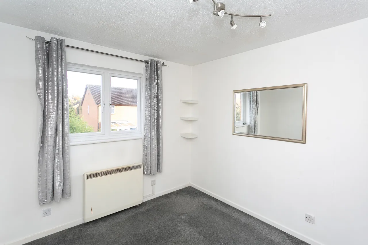 21 Mortimer Close, Bushey, photo 9