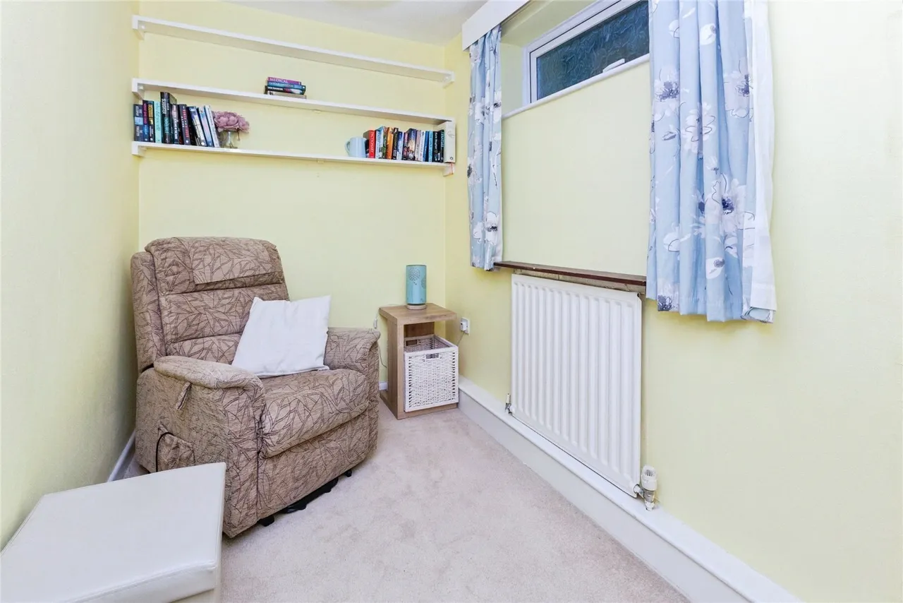 Ogwen Close, Thurnby, LE5, photo 8
