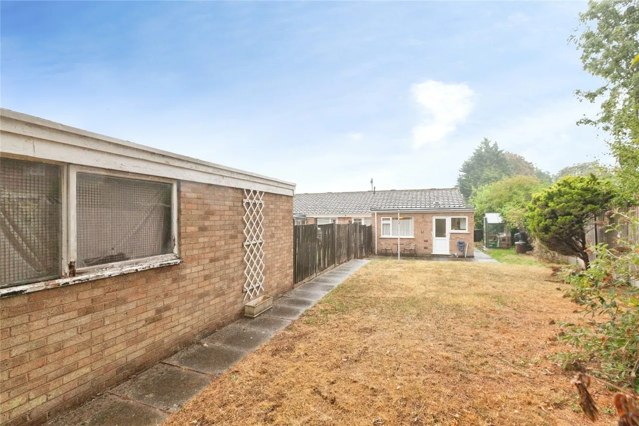 Ogwen Close, Thurnby, LE5, photo 17