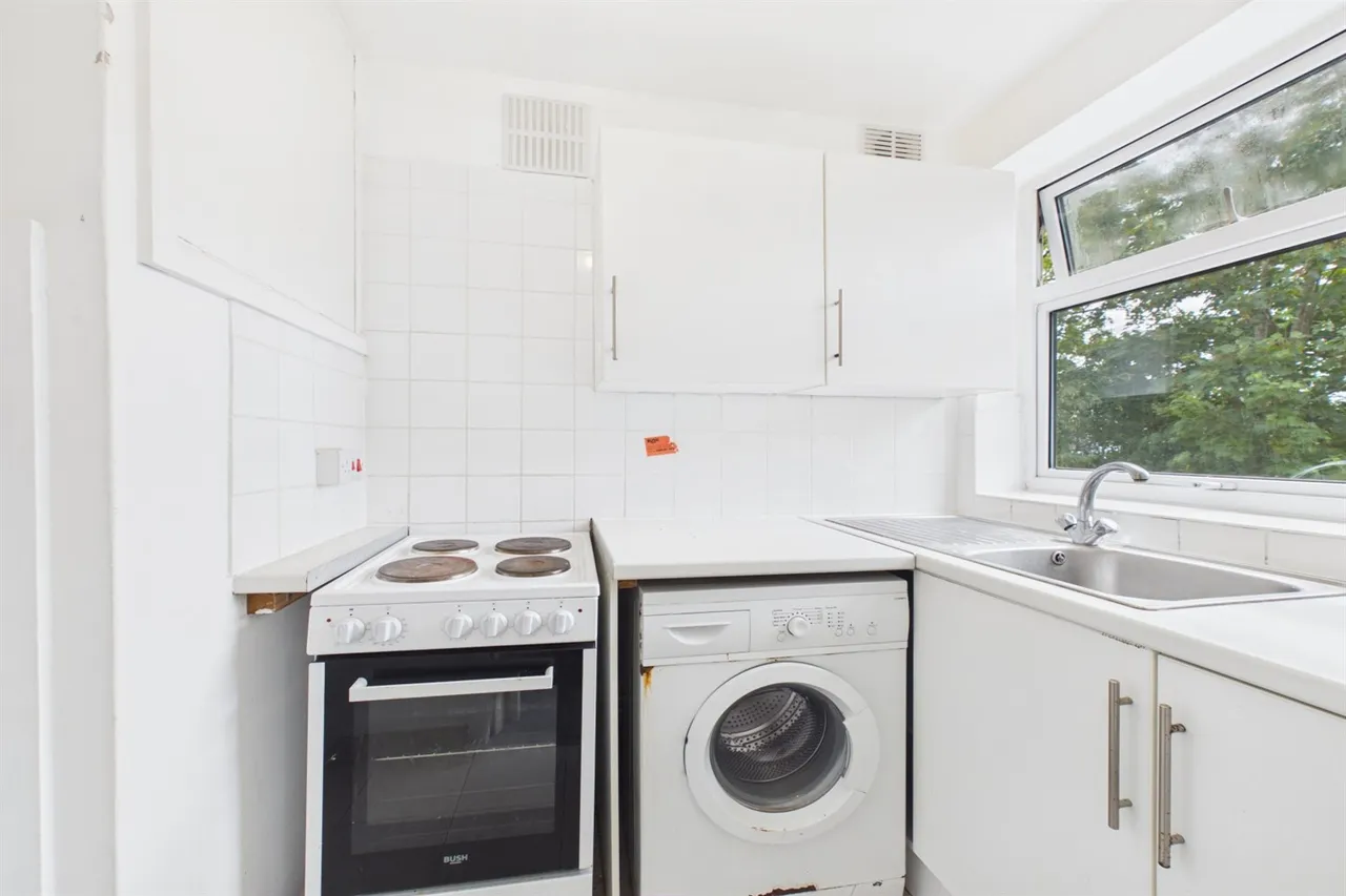 226 South Norwood Hill, London, SE25 6AT, photo 4