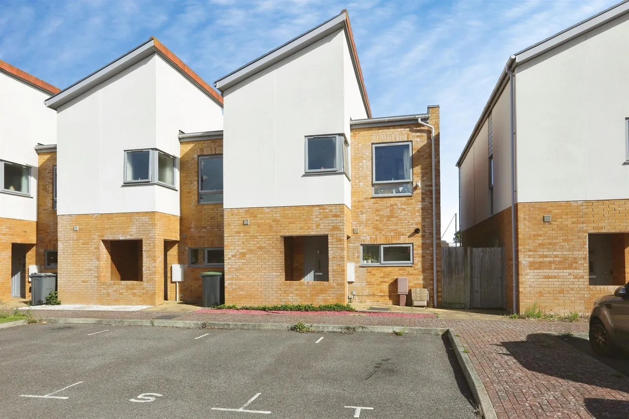 Davenport Close, Gosport, PO13, photo 17