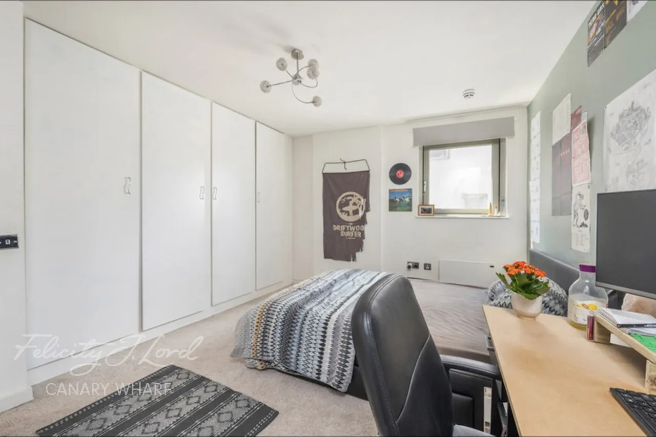 Blackwall Way, London, photo 6