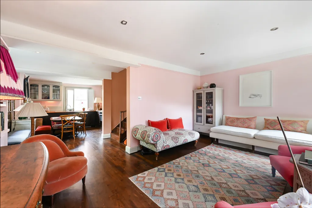 Fulham Road, London, SW6, photo 4